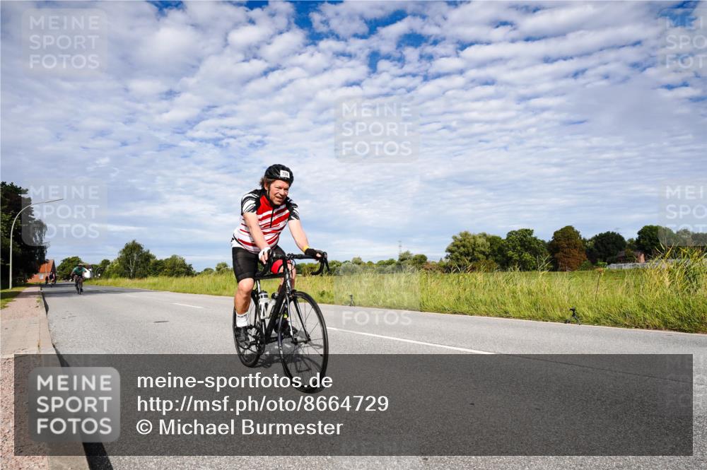 31.08.2025 - Elbe Triathlon Hamburg Michael Burmester http://msf.ph/oto/8664729 31.08.2025 09:56:58 Radfahren 432, 546, 758 meine-sportfotos.de