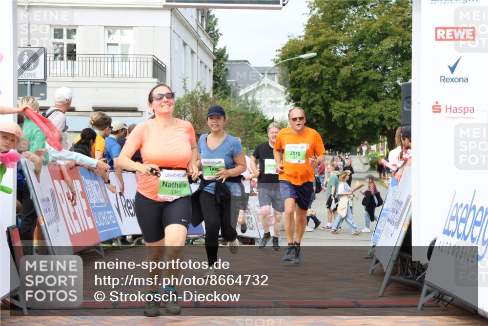 31.08.2025 - 21. Blankeneser Heldenlauf Strokosch-Dieckow http://msf.ph/oto/8664732 31.08.2025 11:19:16 Ziel 3464, 3341, 3475, 3347, 3223 meine-sportfotos.de