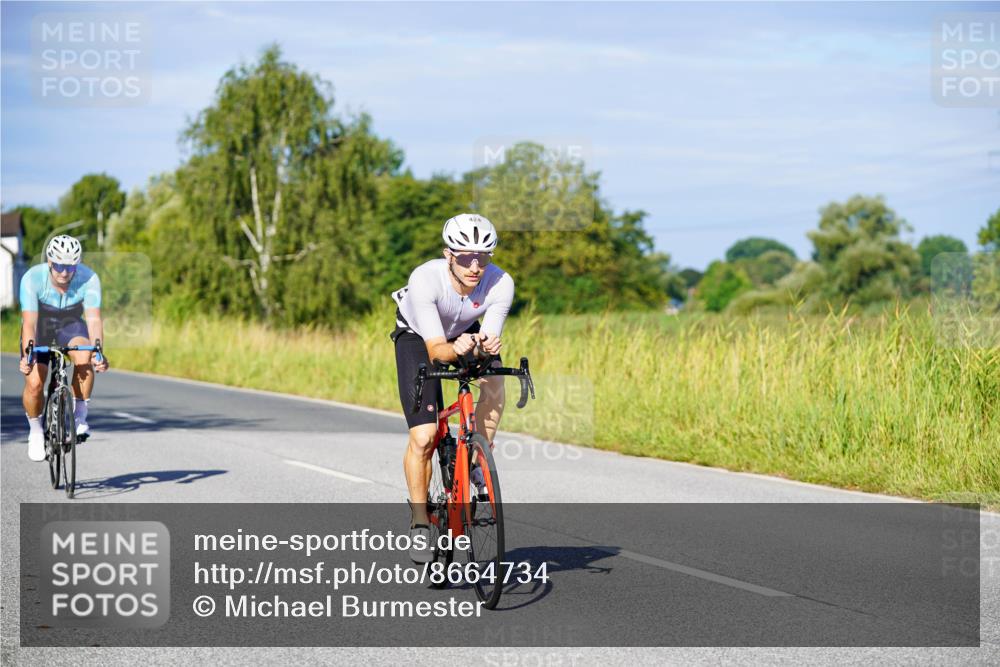 31.08.2025 - Elbe Triathlon Hamburg Michael Burmester http://msf.ph/oto/8664734 31.08.2025 09:25:51 Radfahren 334, 348, 366, 424, 507, 525, 550, 554, 579, 625 meine-sportfotos.de