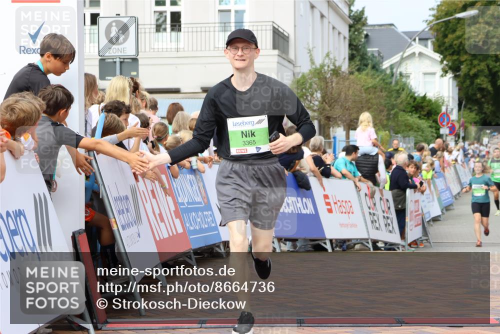 31.08.2025 - 21. Blankeneser Heldenlauf Strokosch-Dieckow http://msf.ph/oto/8664736 31.08.2025 11:00:27 Ziel 3365, 3713 meine-sportfotos.de