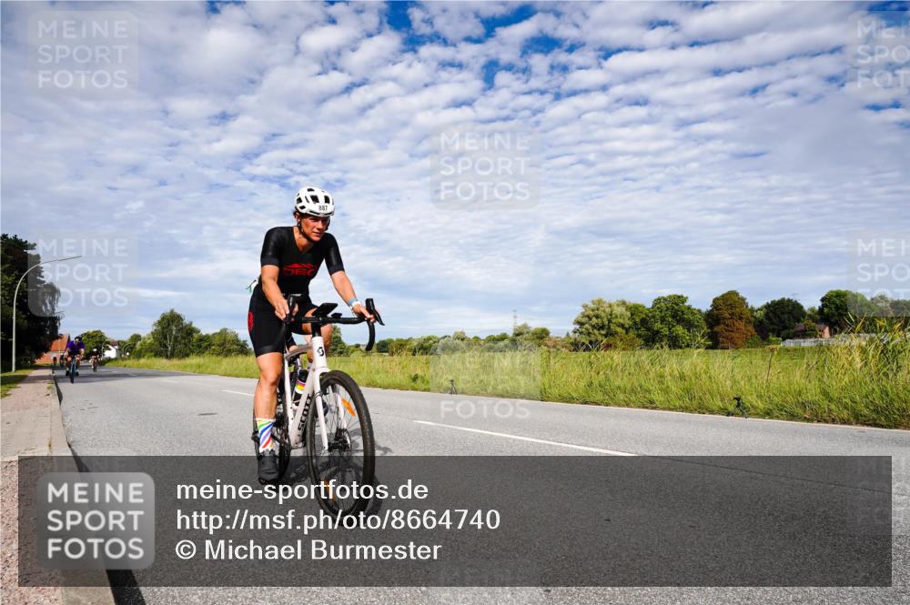 31.08.2025 - Elbe Triathlon Hamburg Michael Burmester http://msf.ph/oto/8664740 31.08.2025 09:57:21 Radfahren 490, 648, 665, 722, 851, 887 meine-sportfotos.de
