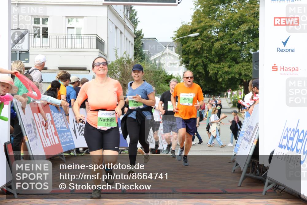 31.08.2025 - 21. Blankeneser Heldenlauf Strokosch-Dieckow http://msf.ph/oto/8664741 31.08.2025 11:19:16 Ziel 3464, 3341, 3475, 3347, 3223 meine-sportfotos.de