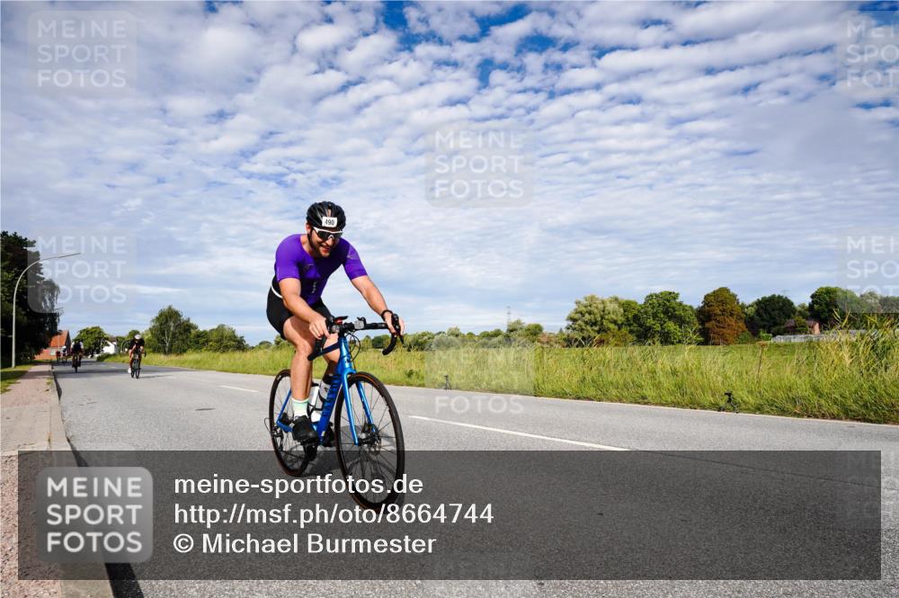 31.08.2025 - Elbe Triathlon Hamburg Michael Burmester http://msf.ph/oto/8664744 31.08.2025 09:57:23 Radfahren 490, 648, 665, 722, 851, 887 meine-sportfotos.de