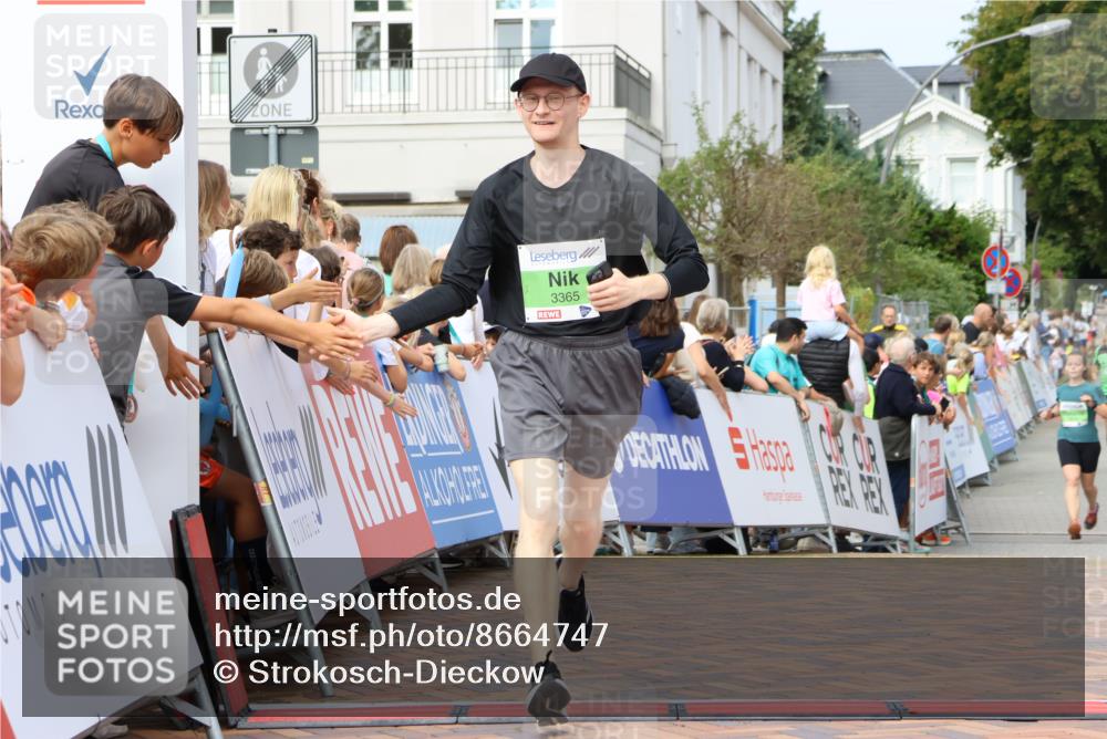 31.08.2025 - 21. Blankeneser Heldenlauf Strokosch-Dieckow http://msf.ph/oto/8664747 31.08.2025 11:00:27 Ziel 3365, 3713 meine-sportfotos.de