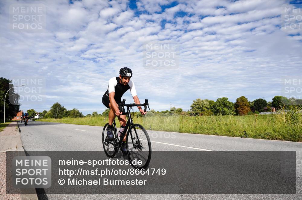 31.08.2025 - Elbe Triathlon Hamburg Michael Burmester http://msf.ph/oto/8664749 31.08.2025 09:57:26 Radfahren 490, 648, 665, 722, 813 meine-sportfotos.de