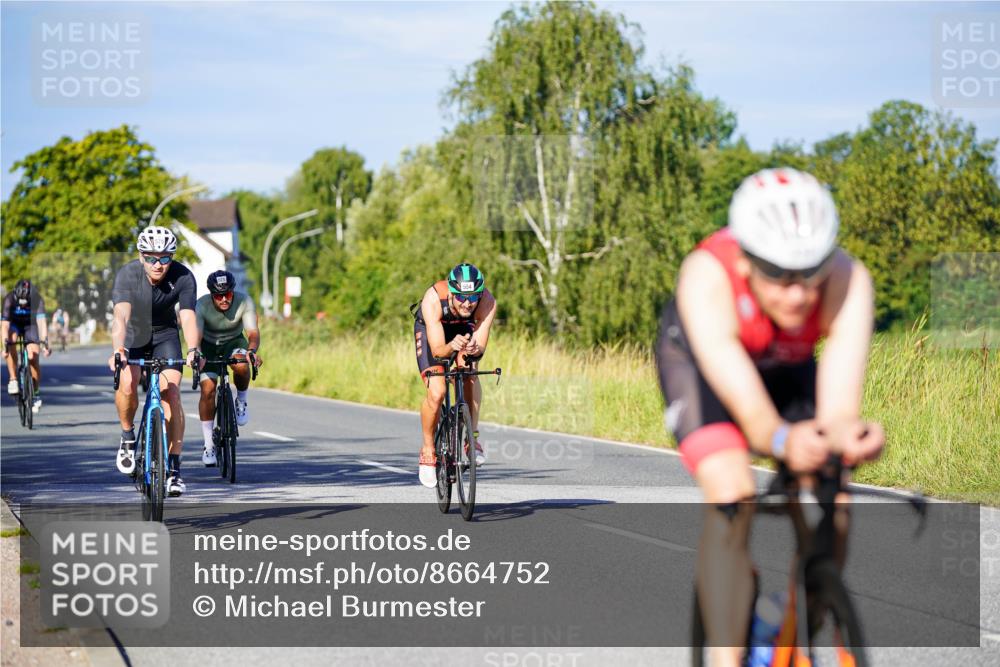31.08.2025 - Elbe Triathlon Hamburg Michael Burmester http://msf.ph/oto/8664752 31.08.2025 09:25:56 Radfahren 301, 334, 523, 525, 551, 554, 579 meine-sportfotos.de