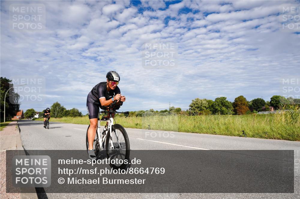 31.08.2025 - Elbe Triathlon Hamburg Michael Burmester http://msf.ph/oto/8664769 31.08.2025 09:58:00 Radfahren 486, 646, 916 meine-sportfotos.de