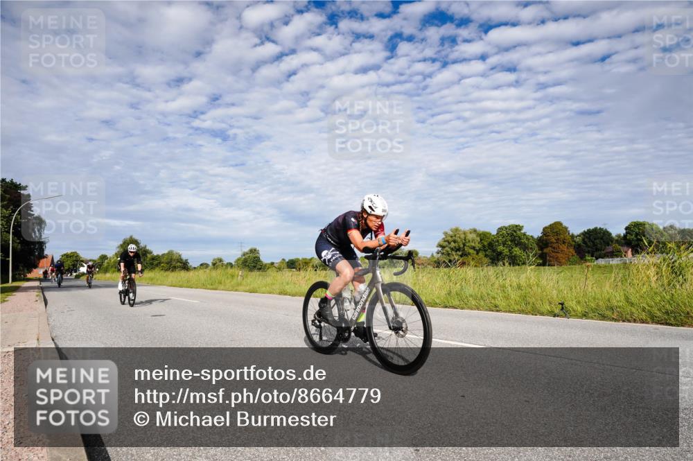 31.08.2025 - Elbe Triathlon Hamburg Michael Burmester http://msf.ph/oto/8664779 31.08.2025 09:58:24 Radfahren 519, 623, 709, 837, 866, 913 meine-sportfotos.de