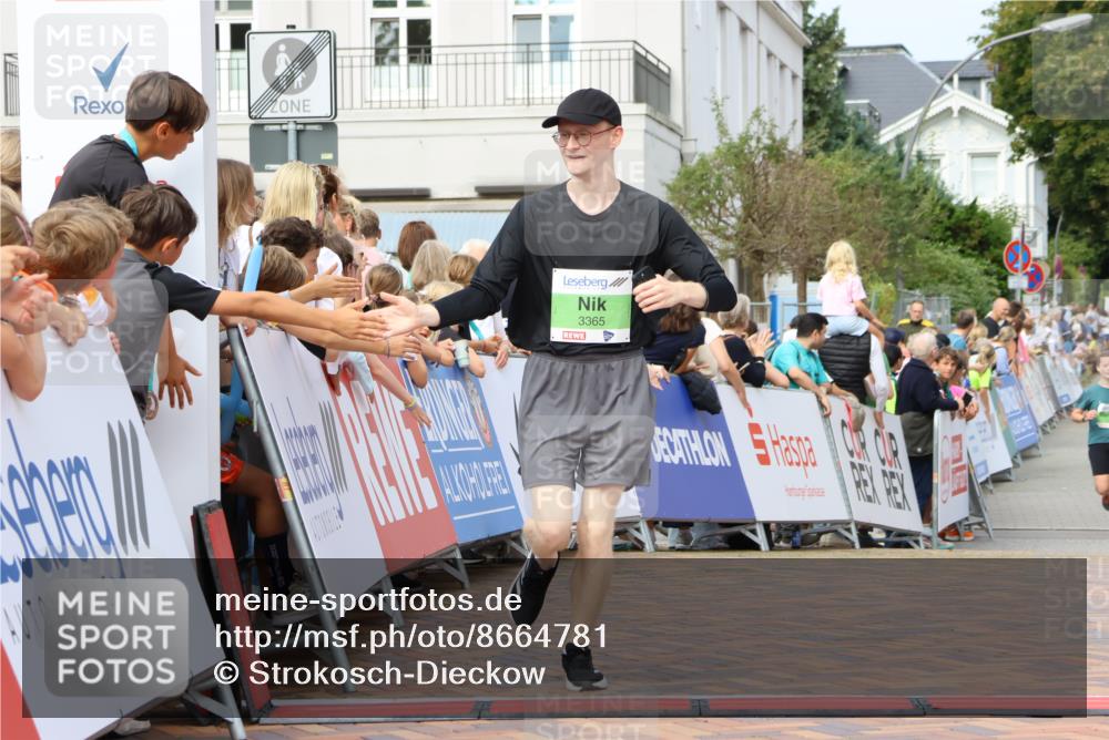 31.08.2025 - 21. Blankeneser Heldenlauf Strokosch-Dieckow http://msf.ph/oto/8664781 31.08.2025 11:00:26 Ziel 3365, 3670, 3713 meine-sportfotos.de