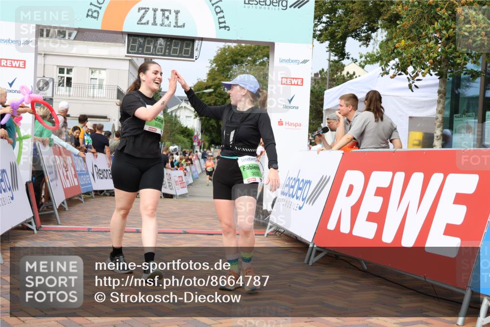 31.08.2025 - 21. Blankeneser Heldenlauf Strokosch-Dieckow http://msf.ph/oto/8664787 31.08.2025 11:19:07 Ziel 3253, 3033, 3094 meine-sportfotos.de