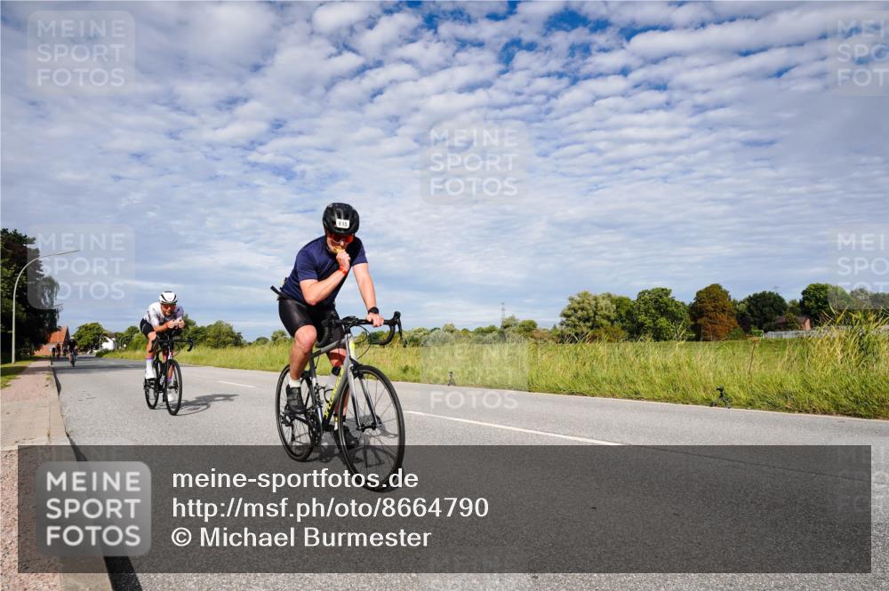 31.08.2025 - Elbe Triathlon Hamburg Michael Burmester http://msf.ph/oto/8664790 31.08.2025 09:58:33 Radfahren 567, 579, 615, 643 meine-sportfotos.de