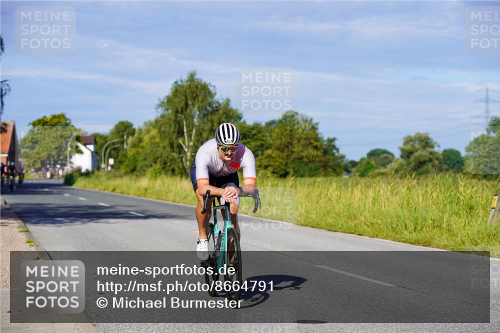 31.08.2025 - Elbe Triathlon Hamburg Michael Burmester http://msf.ph/oto/8664791 31.08.2025 09:26:18 Radfahren 246, 320, 451, 514 meine-sportfotos.de