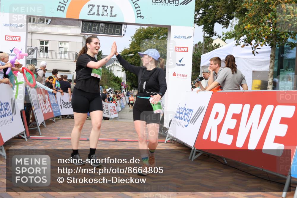 31.08.2025 - 21. Blankeneser Heldenlauf Strokosch-Dieckow http://msf.ph/oto/8664805 31.08.2025 11:19:07 Ziel 3253, 3033, 3094 meine-sportfotos.de