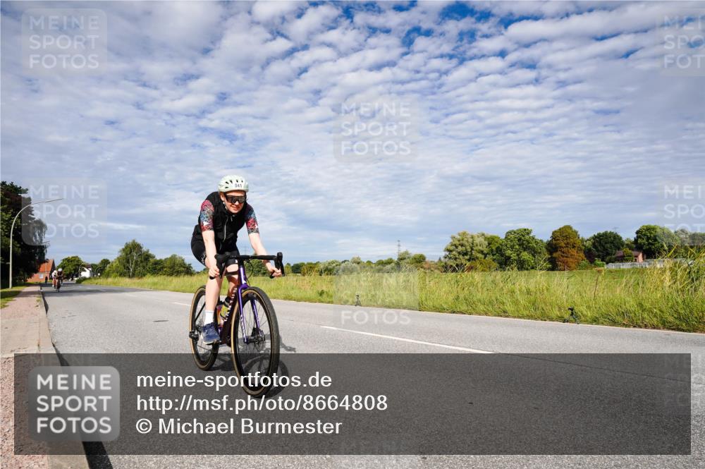 31.08.2025 - Elbe Triathlon Hamburg Michael Burmester http://msf.ph/oto/8664808 31.08.2025 09:58:52 Radfahren 669, 708, 719, 720, 737, 841, 888 meine-sportfotos.de