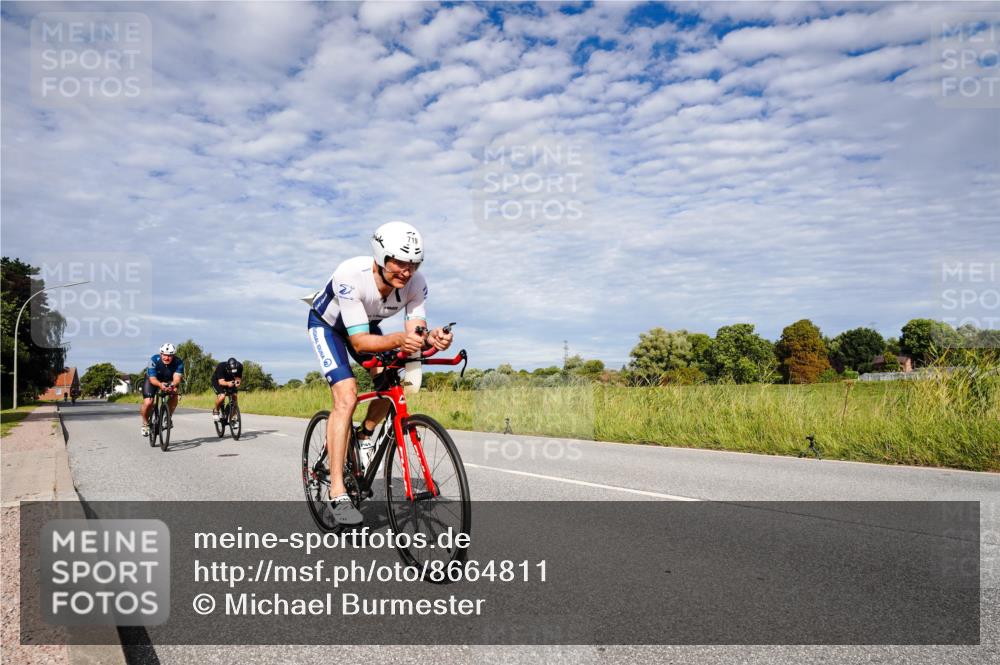 31.08.2025 - Elbe Triathlon Hamburg Michael Burmester http://msf.ph/oto/8664811 31.08.2025 09:58:56 Radfahren 669, 708, 719, 737, 811 meine-sportfotos.de