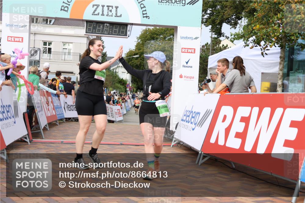 31.08.2025 - 21. Blankeneser Heldenlauf Strokosch-Dieckow http://msf.ph/oto/8664813 31.08.2025 11:19:07 Ziel 3253, 3033, 3094 meine-sportfotos.de