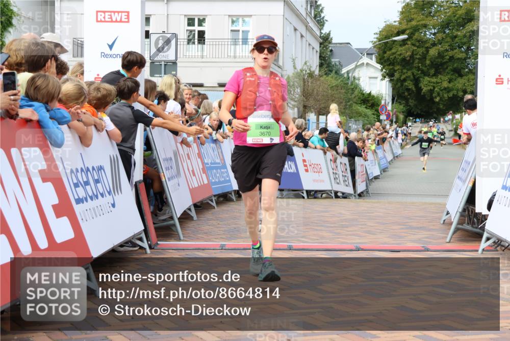 31.08.2025 - 21. Blankeneser Heldenlauf Strokosch-Dieckow http://msf.ph/oto/8664814 31.08.2025 11:00:19 Ziel 3247, 3660, 3431, 3670, 3713 meine-sportfotos.de