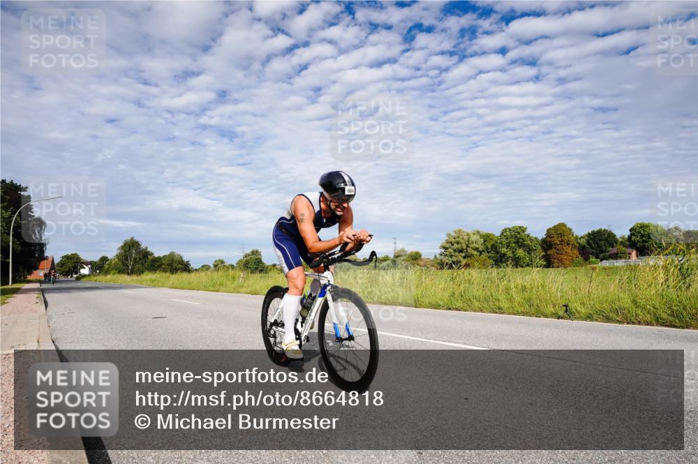 31.08.2025 - Elbe Triathlon Hamburg Michael Burmester http://msf.ph/oto/8664818 31.08.2025 09:59:06 Radfahren 633, 664, 700 meine-sportfotos.de