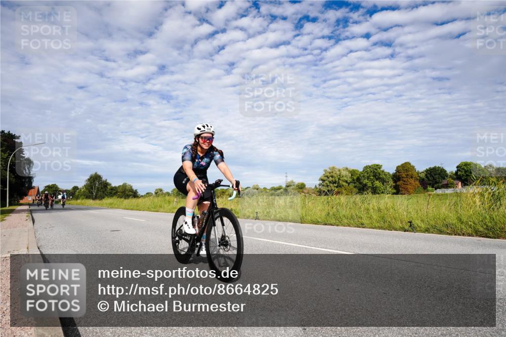 31.08.2025 - Elbe Triathlon Hamburg Michael Burmester http://msf.ph/oto/8664825 31.08.2025 09:59:15 Radfahren 387, 605, 624, 633, 732, 800, 835, 845 meine-sportfotos.de