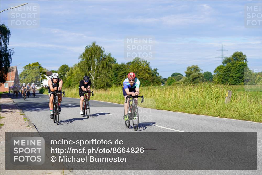 31.08.2025 - Elbe Triathlon Hamburg Michael Burmester http://msf.ph/oto/8664826 31.08.2025 09:26:30 Radfahren 175, 248, 316, 318, 341, 434, 438, 444, 445, 461, 471, 558, 650 meine-sportfotos.de