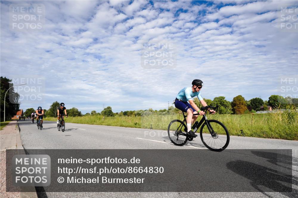 31.08.2025 - Elbe Triathlon Hamburg Michael Burmester http://msf.ph/oto/8664830 31.08.2025 09:59:19 Radfahren 387, 605, 624, 712, 732, 835, 845 meine-sportfotos.de
