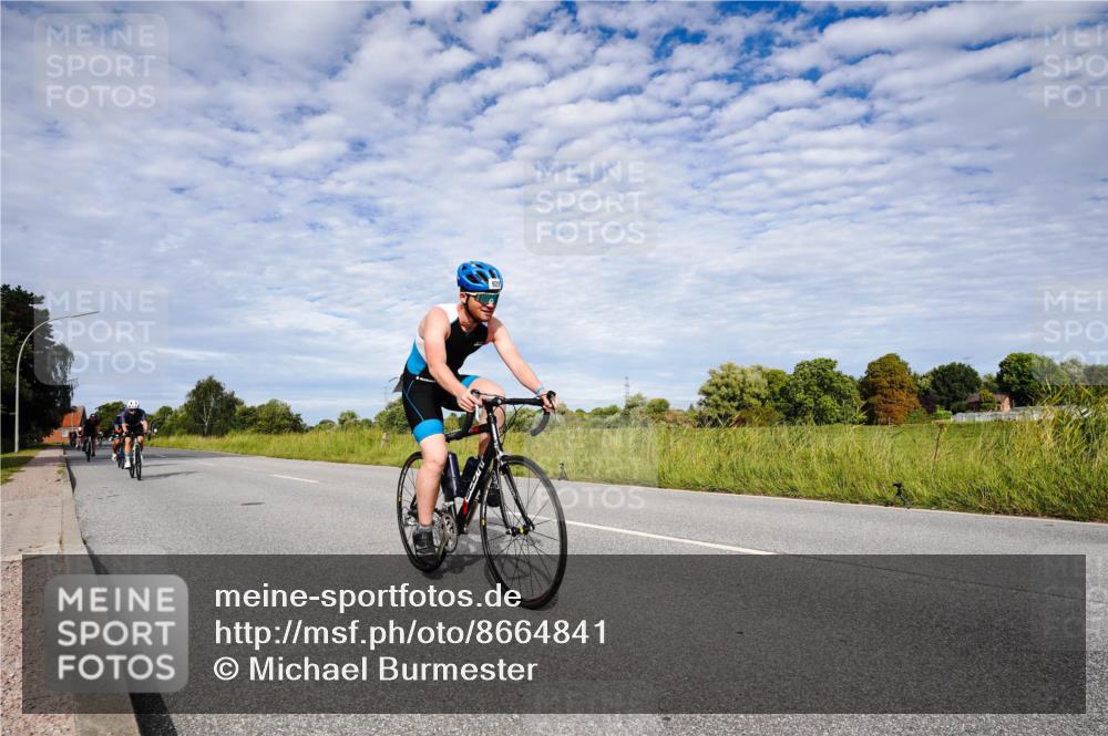 31.08.2025 - Elbe Triathlon Hamburg Michael Burmester http://msf.ph/oto/8664841 31.08.2025 09:59:29 Radfahren 694, 773, 864, 881, 923, 928 meine-sportfotos.de