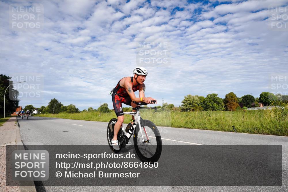 31.08.2025 - Elbe Triathlon Hamburg Michael Burmester http://msf.ph/oto/8664850 31.08.2025 09:59:33 Radfahren 438, 610, 622, 681, 694, 773, 864, 881, 923 meine-sportfotos.de