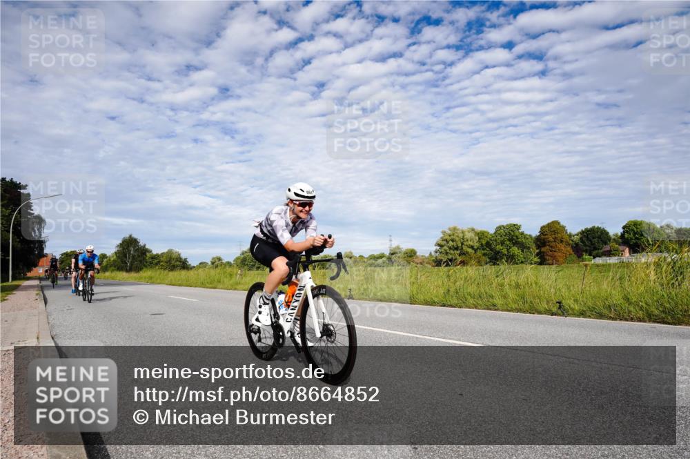 31.08.2025 - Elbe Triathlon Hamburg Michael Burmester http://msf.ph/oto/8664852 31.08.2025 09:59:36 Radfahren 438, 489, 607, 610, 617, 622, 681, 694, 864 meine-sportfotos.de