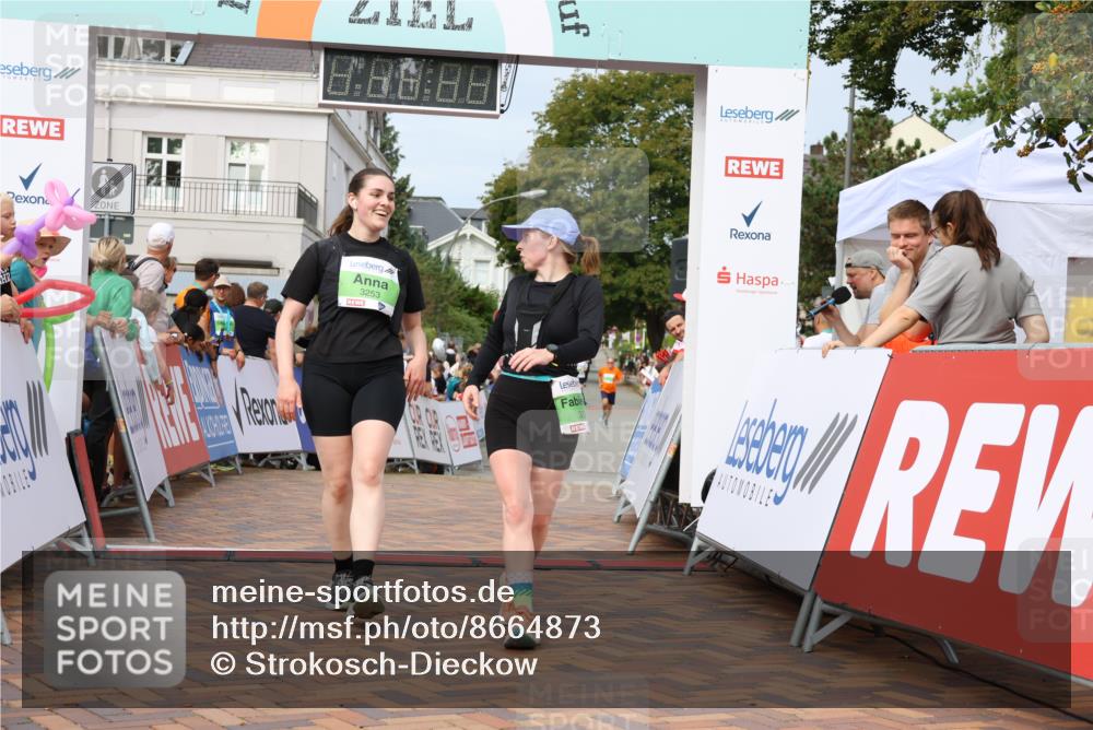 31.08.2025 - 21. Blankeneser Heldenlauf Strokosch-Dieckow http://msf.ph/oto/8664873 31.08.2025 11:19:06 Ziel 3253, 3033, 3094 meine-sportfotos.de