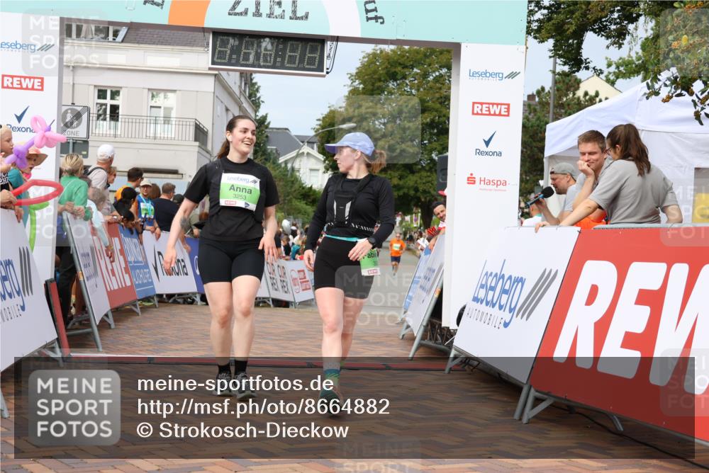 31.08.2025 - 21. Blankeneser Heldenlauf Strokosch-Dieckow http://msf.ph/oto/8664882 31.08.2025 11:19:06 Ziel 3253, 3033, 3094 meine-sportfotos.de