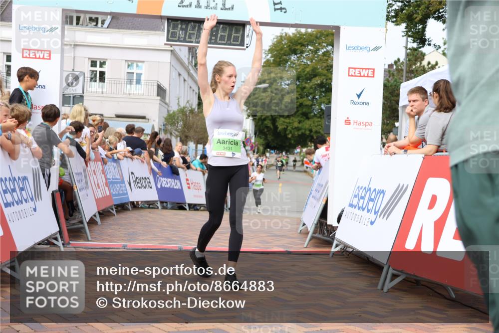 31.08.2025 - 21. Blankeneser Heldenlauf Strokosch-Dieckow http://msf.ph/oto/8664883 31.08.2025 11:00:15 Ziel 3247, 3660, 3655, 3664, 3431, 3670, 3713 meine-sportfotos.de