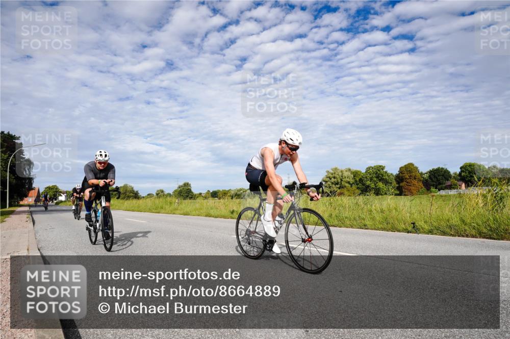 31.08.2025 - Elbe Triathlon Hamburg Michael Burmester http://msf.ph/oto/8664889 31.08.2025 10:00:12 Radfahren 409, 463, 487, 563, 566, 613, 908, 919 meine-sportfotos.de