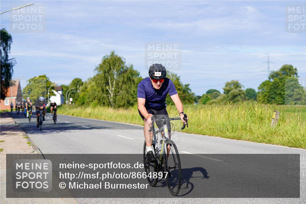 31.08.2025 - Elbe Triathlon Hamburg Michael Burmester http://msf.ph/oto/8664897 31.08.2025 09:26:44 Radfahren 183, 221, 261, 312, 506, 596, 601, 608, 615, 622, 631, 643 meine-sportfotos.de