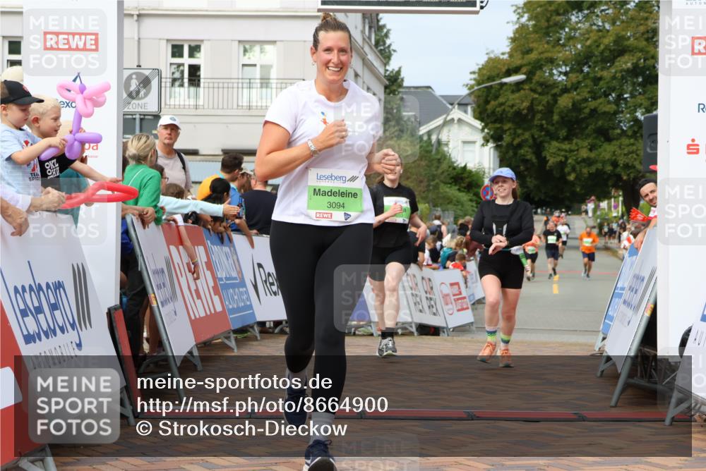 31.08.2025 - 21. Blankeneser Heldenlauf Strokosch-Dieckow http://msf.ph/oto/8664900 31.08.2025 11:19:03 Ziel 3253, 3033, 3094 meine-sportfotos.de