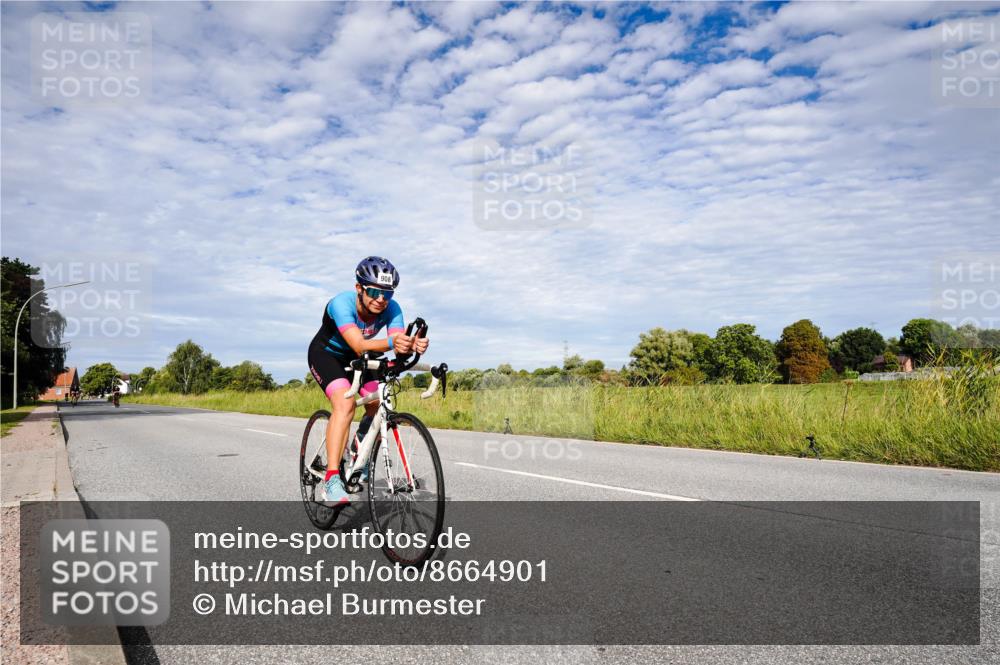 31.08.2025 - Elbe Triathlon Hamburg Michael Burmester http://msf.ph/oto/8664901 31.08.2025 10:00:18 Radfahren 563, 655, 729, 908, 919 meine-sportfotos.de