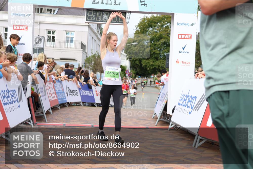 31.08.2025 - 21. Blankeneser Heldenlauf Strokosch-Dieckow http://msf.ph/oto/8664902 31.08.2025 11:00:14 Ziel 3247, 3691, 3660, 3655, 3664, 3431, 3670 meine-sportfotos.de