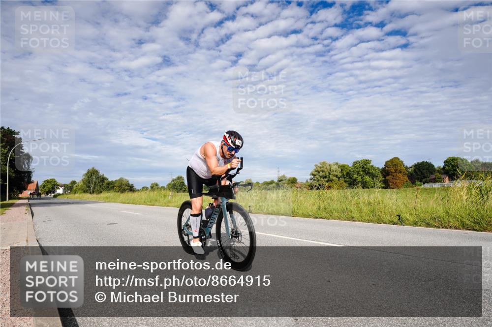 31.08.2025 - Elbe Triathlon Hamburg Michael Burmester http://msf.ph/oto/8664915 31.08.2025 10:00:35 Radfahren 526, 717, 740 meine-sportfotos.de