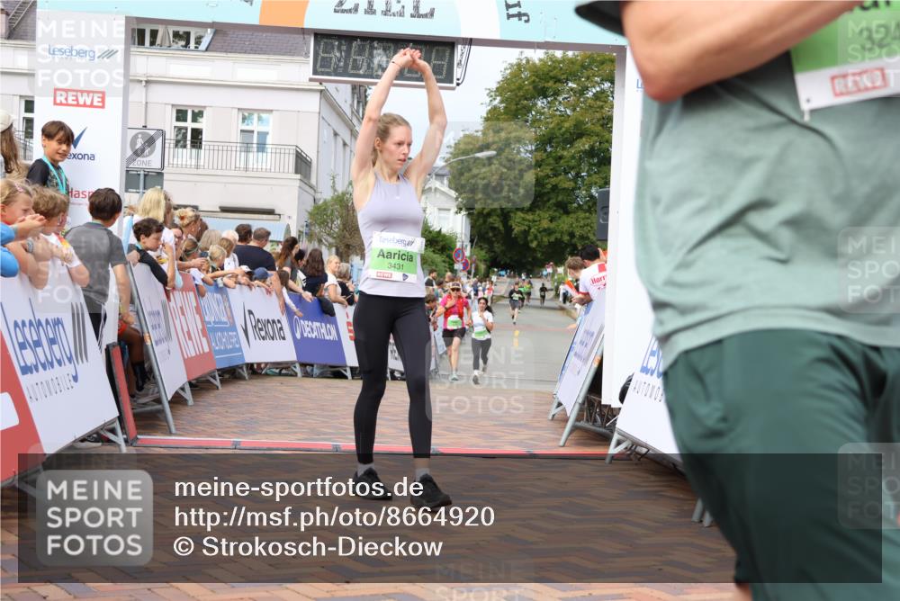 31.08.2025 - 21. Blankeneser Heldenlauf Strokosch-Dieckow http://msf.ph/oto/8664920 31.08.2025 11:00:14 Ziel 3247, 3691, 3660, 3655, 3664, 3431, 3670 meine-sportfotos.de