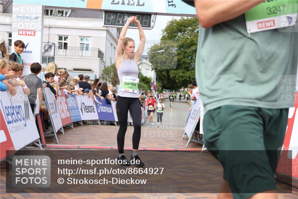 31.08.2025 - 21. Blankeneser Heldenlauf Strokosch-Dieckow http://msf.ph/oto/8664927 31.08.2025 11:00:14 Ziel 3247, 3691, 3660, 3655, 3664, 3431, 3670 meine-sportfotos.de