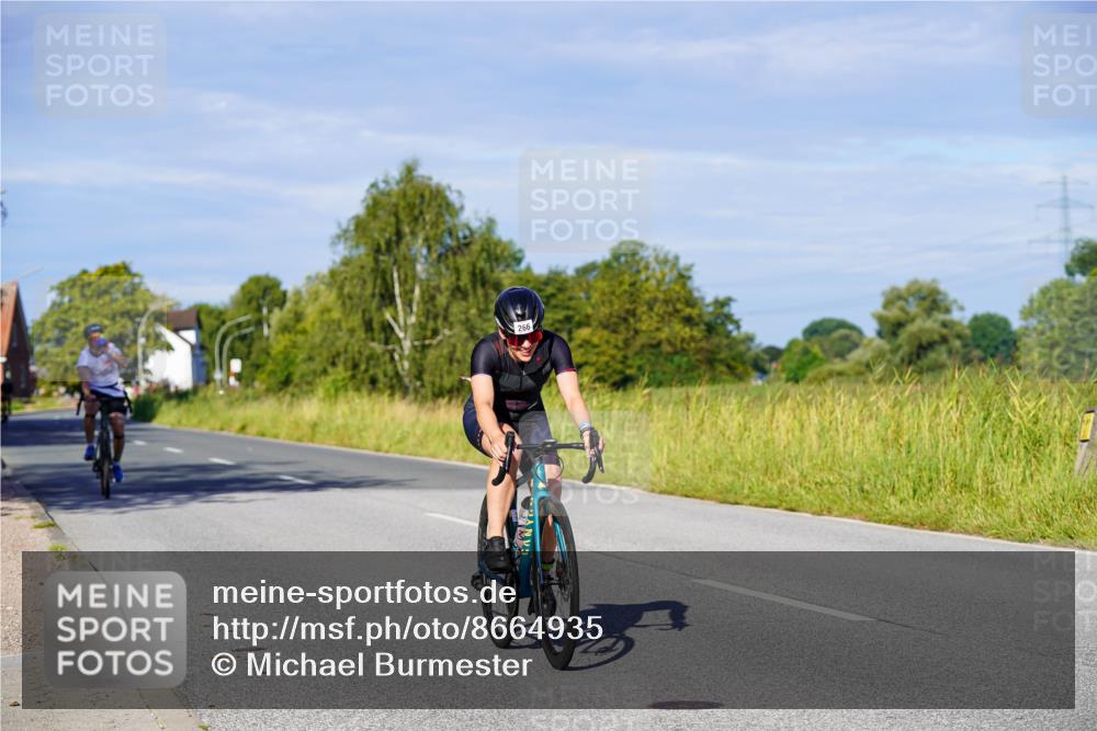 31.08.2025 - Elbe Triathlon Hamburg Michael Burmester http://msf.ph/oto/8664935 31.08.2025 09:26:55 Radfahren 266, 399 meine-sportfotos.de