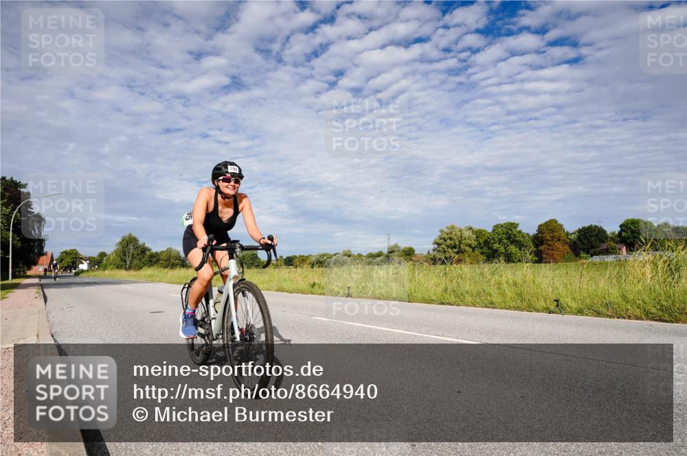31.08.2025 - Elbe Triathlon Hamburg Michael Burmester http://msf.ph/oto/8664940 31.08.2025 10:00:56 Radfahren 427, 746, 795 meine-sportfotos.de