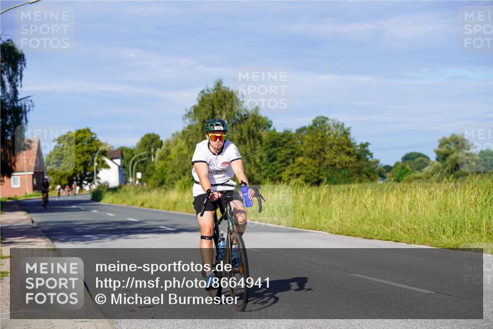 31.08.2025 - Elbe Triathlon Hamburg Michael Burmester http://msf.ph/oto/8664941 31.08.2025 09:26:57 Radfahren 266, 368, 399 meine-sportfotos.de