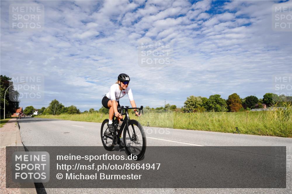 31.08.2025 - Elbe Triathlon Hamburg Michael Burmester http://msf.ph/oto/8664947 31.08.2025 10:01:14 Radfahren 508, 568, 786, 804 meine-sportfotos.de