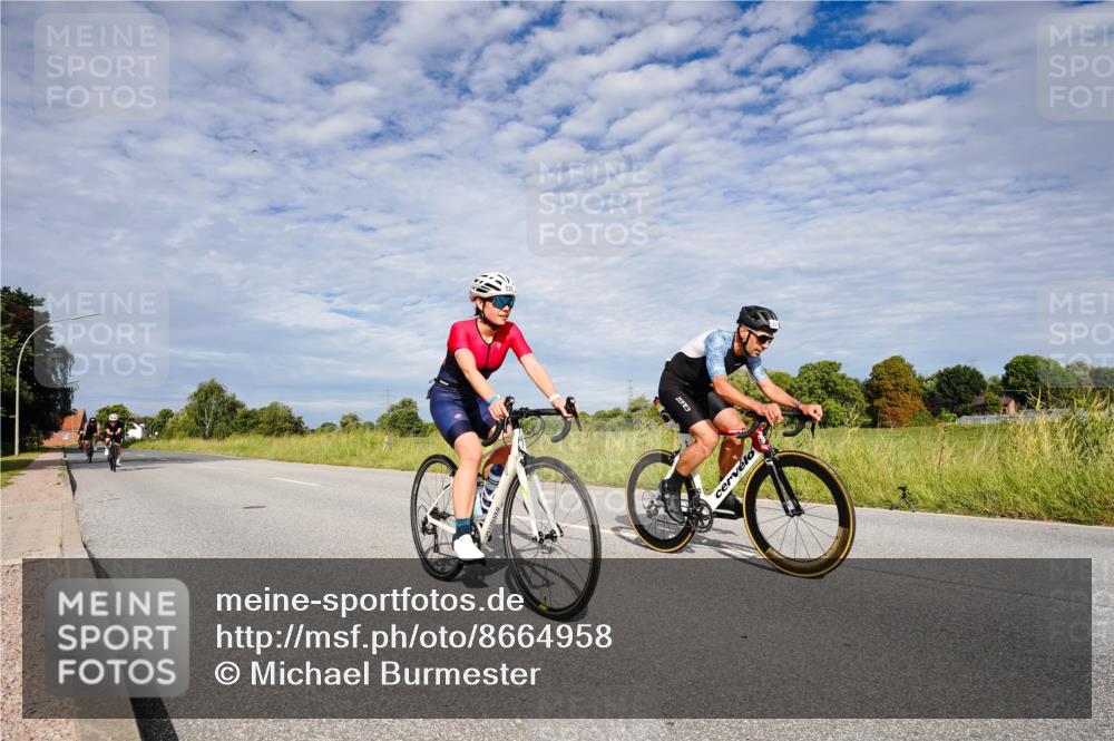 31.08.2025 - Elbe Triathlon Hamburg Michael Burmester http://msf.ph/oto/8664958 31.08.2025 10:01:27 Radfahren 431, 534, 666, 691, 823, 826 meine-sportfotos.de