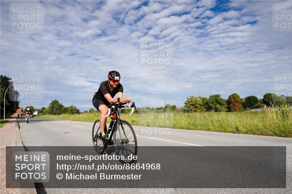 31.08.2025 - Elbe Triathlon Hamburg Michael Burmester http://msf.ph/oto/8664968 31.08.2025 10:01:40 Radfahren 531, 723, 820, 911 meine-sportfotos.de