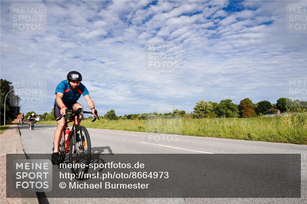 31.08.2025 - Elbe Triathlon Hamburg Michael Burmester http://msf.ph/oto/8664973 31.08.2025 10:01:50 Radfahren 393, 636, 750 meine-sportfotos.de