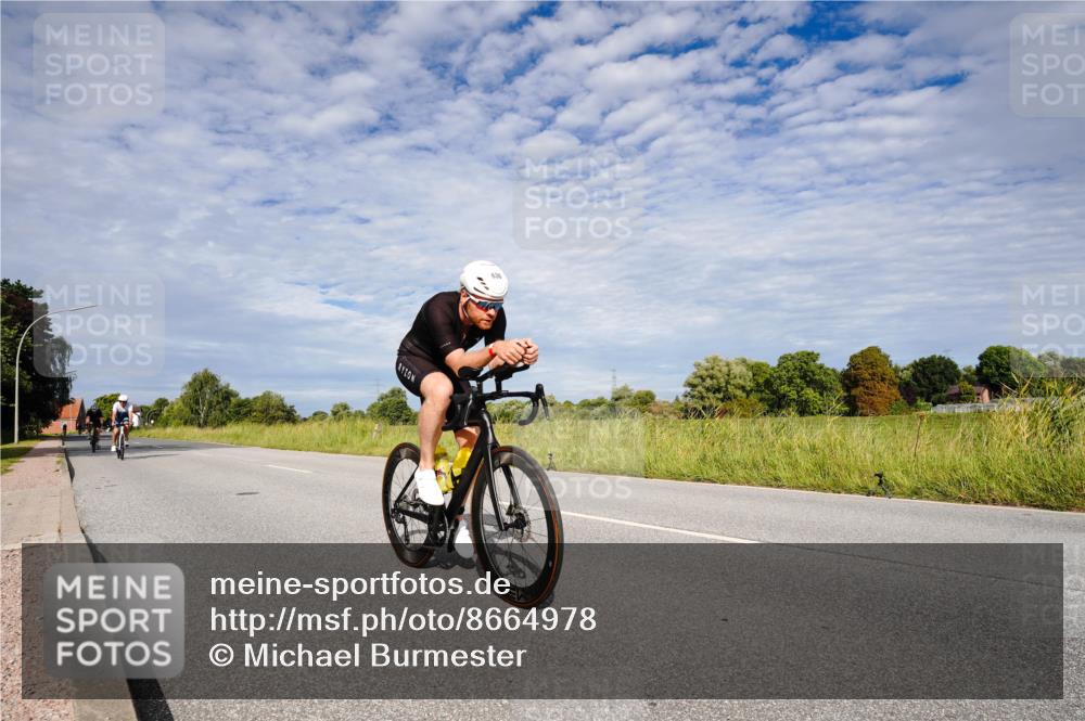 31.08.2025 - Elbe Triathlon Hamburg Michael Burmester http://msf.ph/oto/8664978 31.08.2025 10:01:52 Radfahren 393, 636, 750 meine-sportfotos.de