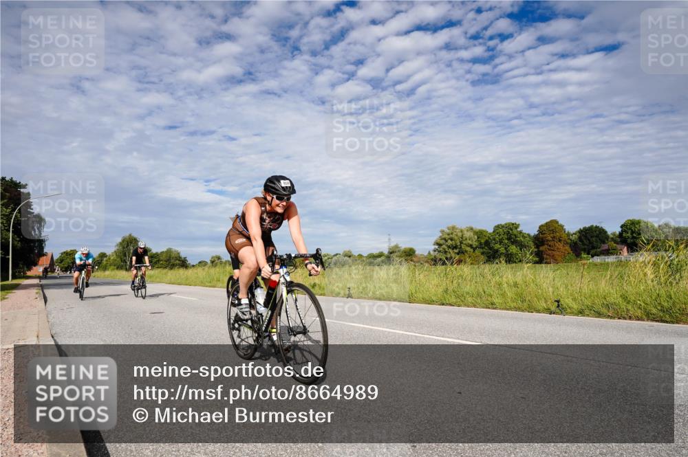 31.08.2025 - Elbe Triathlon Hamburg Michael Burmester http://msf.ph/oto/8664989 31.08.2025 10:02:08 Radfahren 394, 569, 634, 656, 660, 838, 859 meine-sportfotos.de