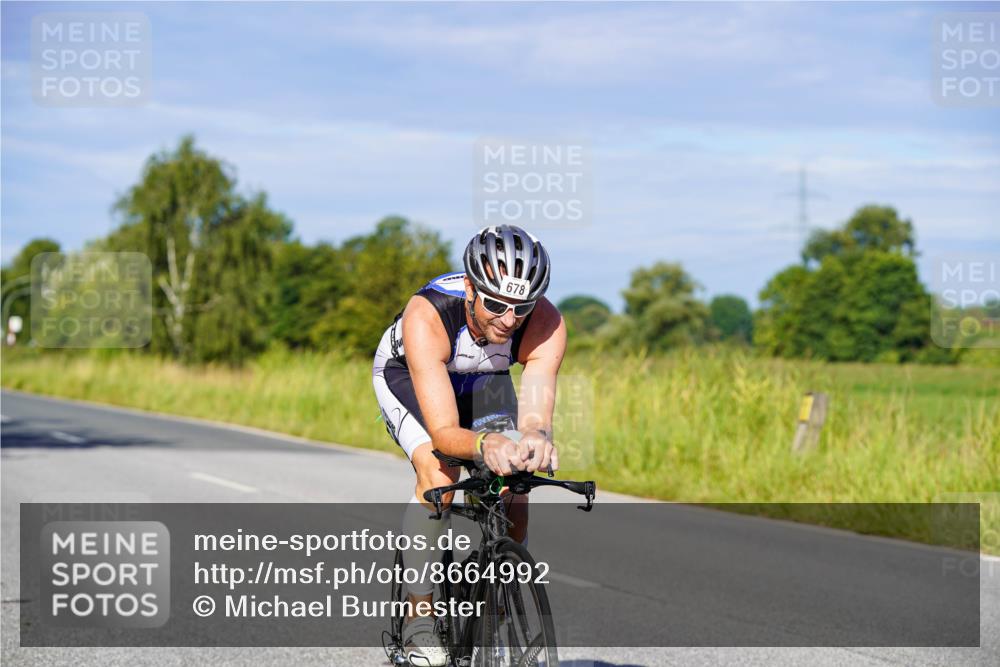 31.08.2025 - Elbe Triathlon Hamburg Michael Burmester http://msf.ph/oto/8664992 31.08.2025 09:27:20 Radfahren 278, 563, 605, 678 meine-sportfotos.de