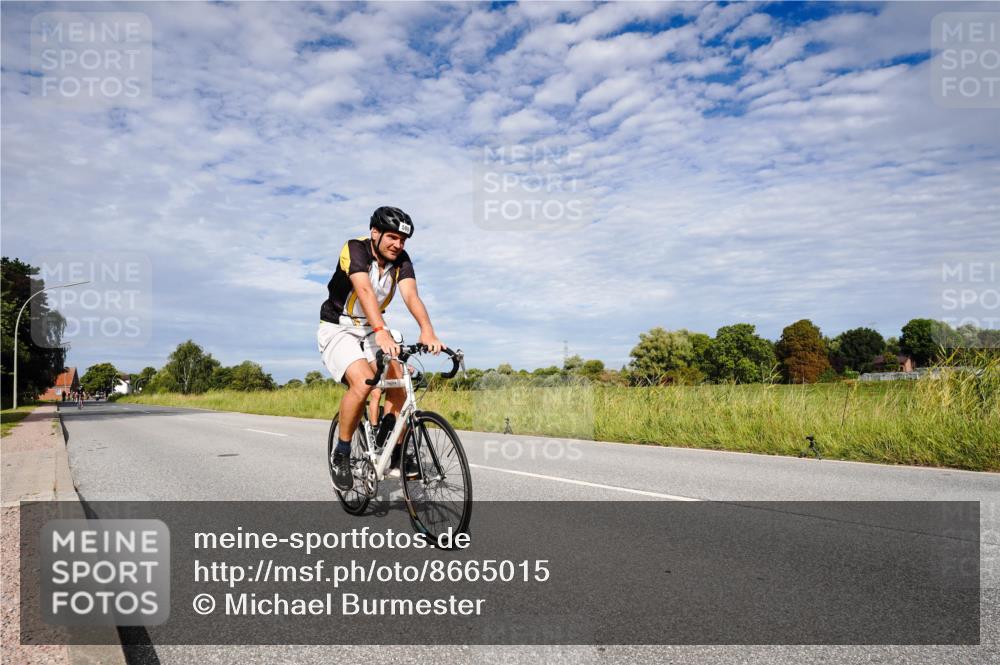 31.08.2025 - Elbe Triathlon Hamburg Michael Burmester http://msf.ph/oto/8665015 31.08.2025 10:02:47 Radfahren 599, 614, 803 meine-sportfotos.de
